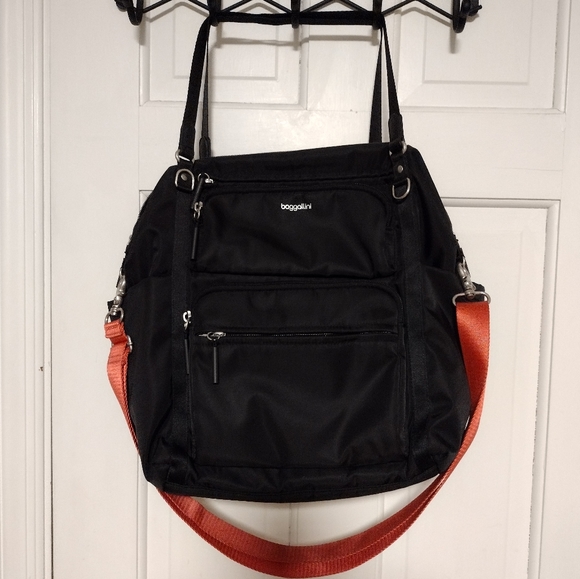 Baggallini Voyage Convertible Backpack - Picture 2 of 11